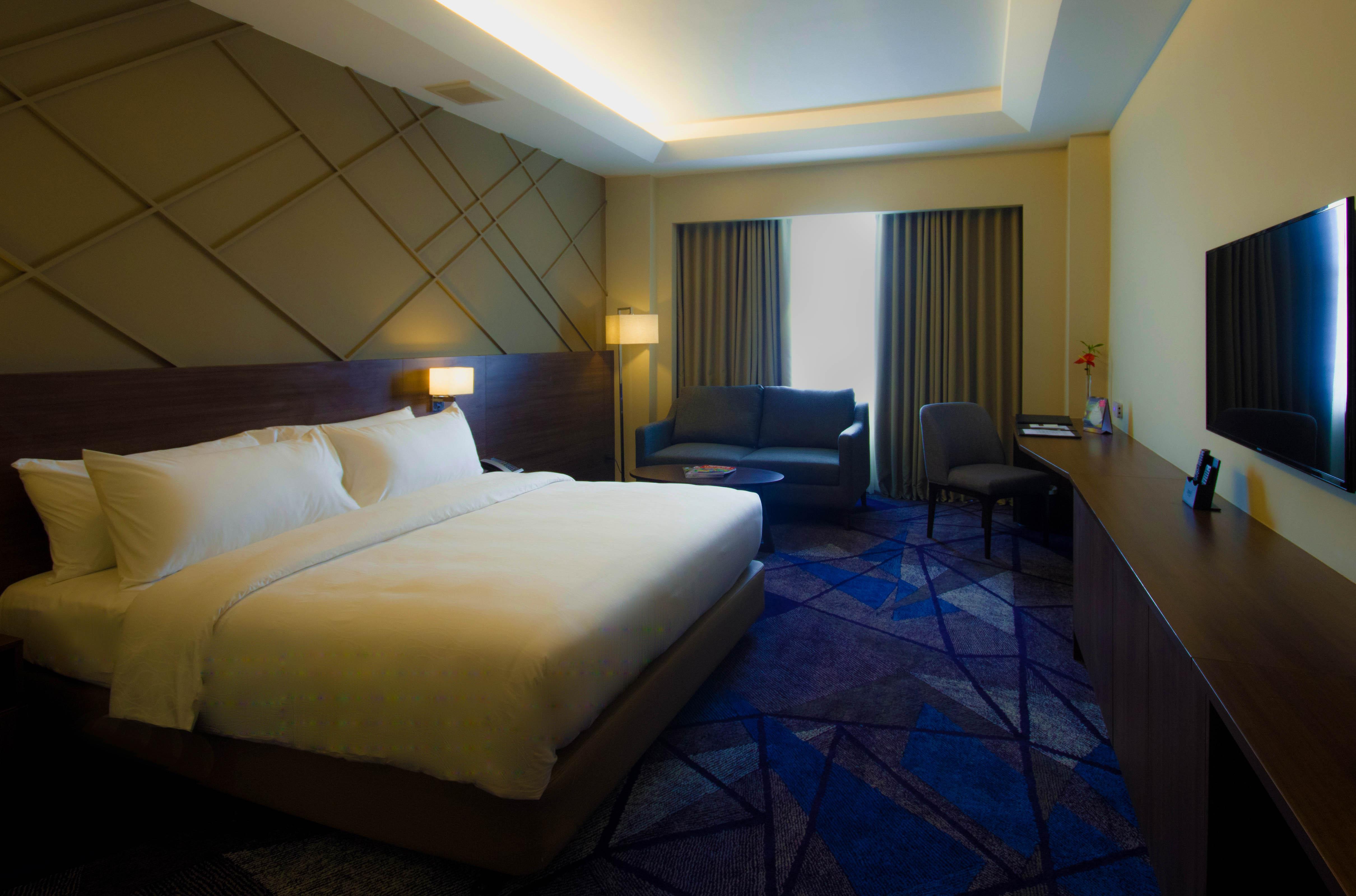 Luxent Hotel Quezon City Exteriör bild