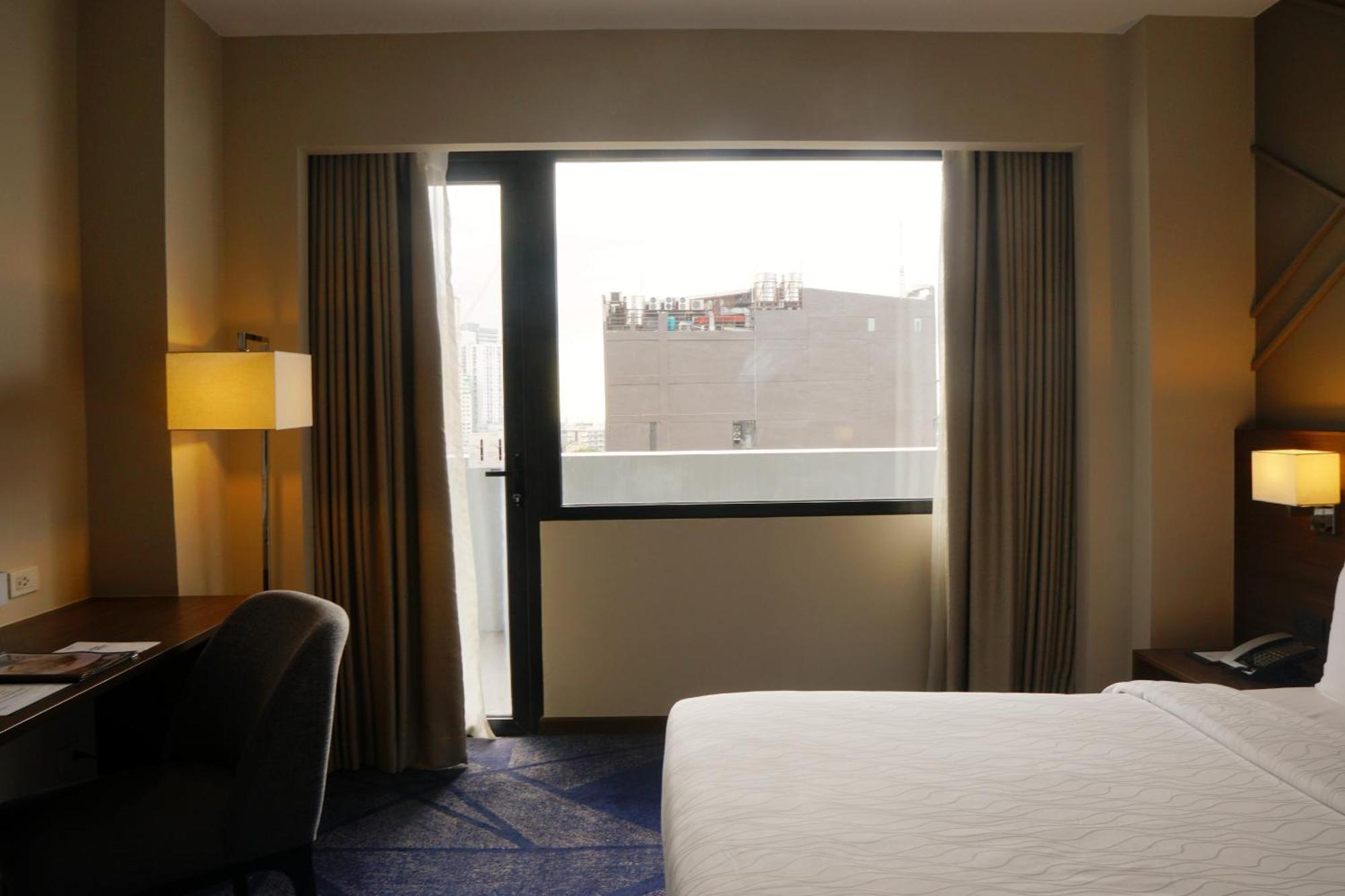 Luxent Hotel Quezon City Exteriör bild
