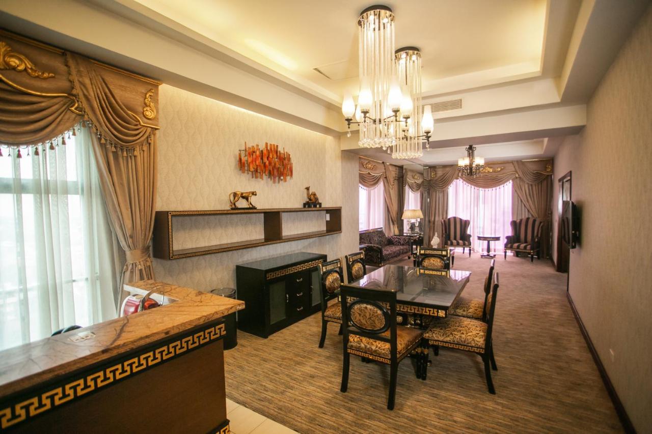 Luxent Hotel Quezon City Exteriör bild