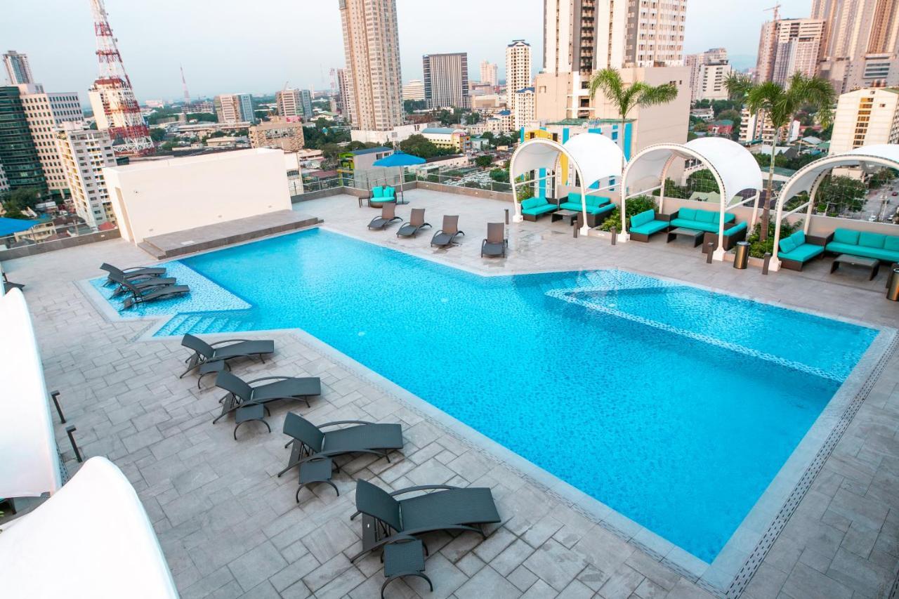 Luxent Hotel Quezon City Exteriör bild