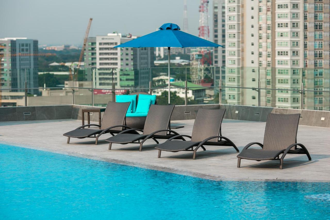 Luxent Hotel Quezon City Exteriör bild
